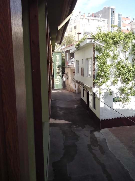Ausblick zur Straße Oscar Garden