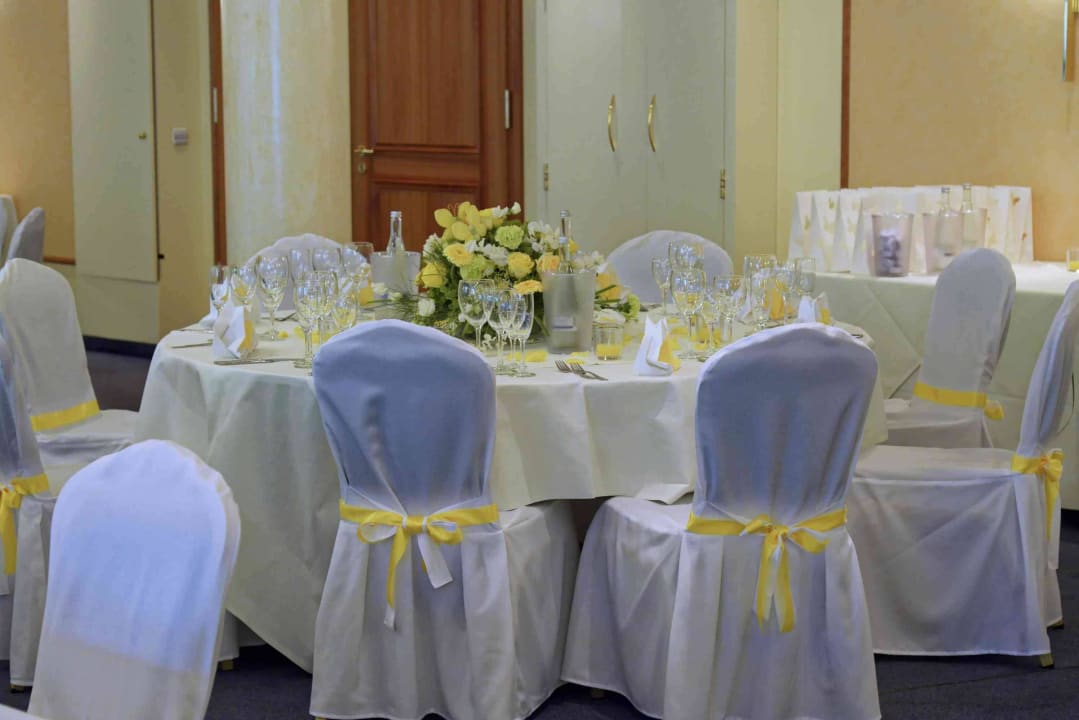 Eindeckung für Hochzeit ACHAT Hotel Bad Dürkheim