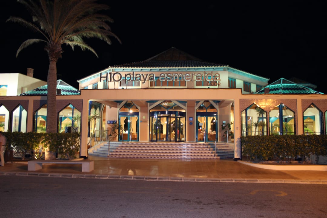 Außenansicht bei Nacht! H10 Playa Esmeralda - Adults only