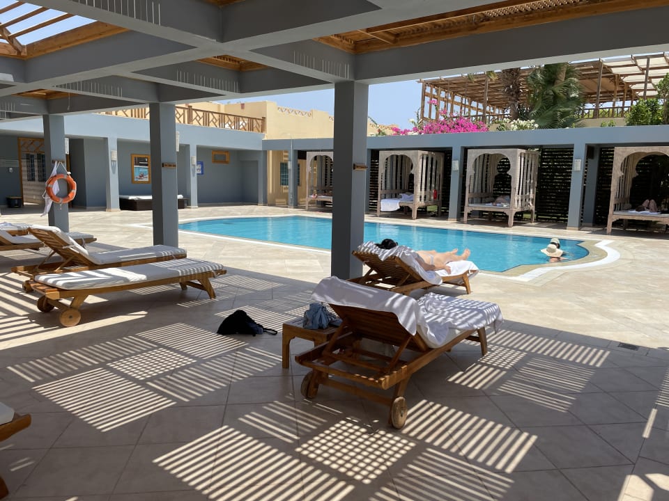 Pool ROBINSON SOMA BAY