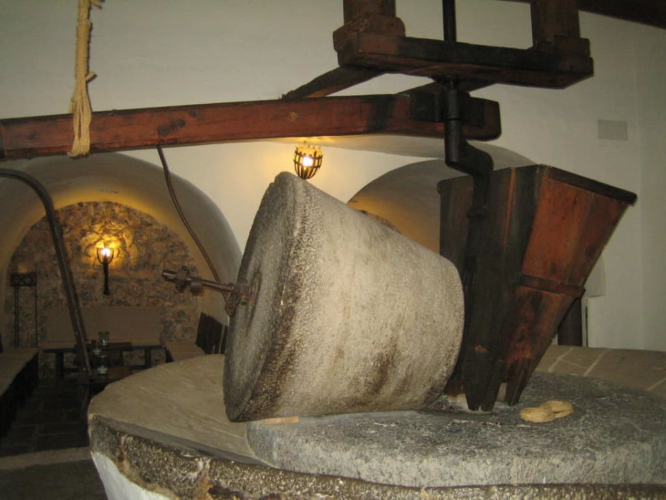 Alte Ölmühle im Barraum Hotel Es Port