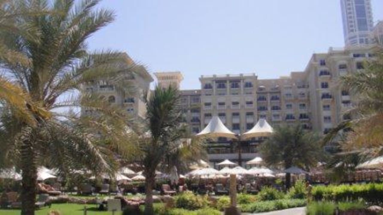 Außenansicht vom Strand aus The Westin Dubai Mina Seyahi Beach Resort & Marina