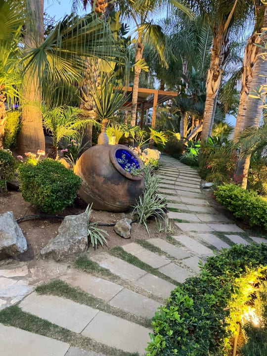 Gartenanlage Amathus Beach Hotel Limassol