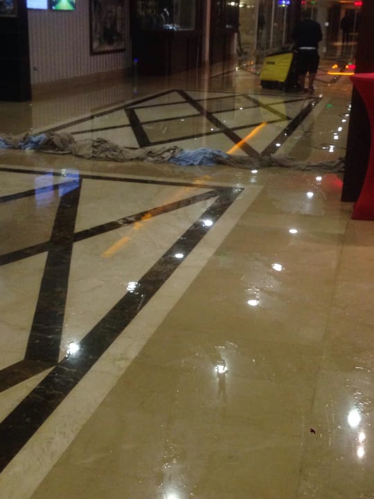 Lobby unter Wasser Dobedan Exclusive Hotel And Spa