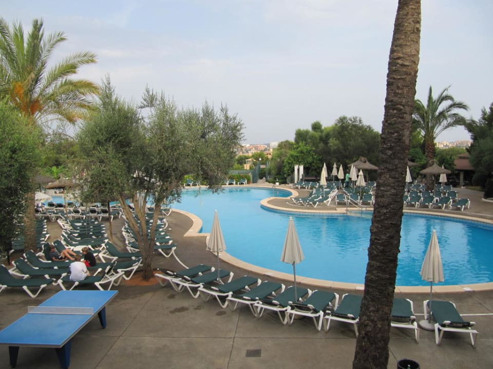 Poolanlage Holiday Village Majorca
