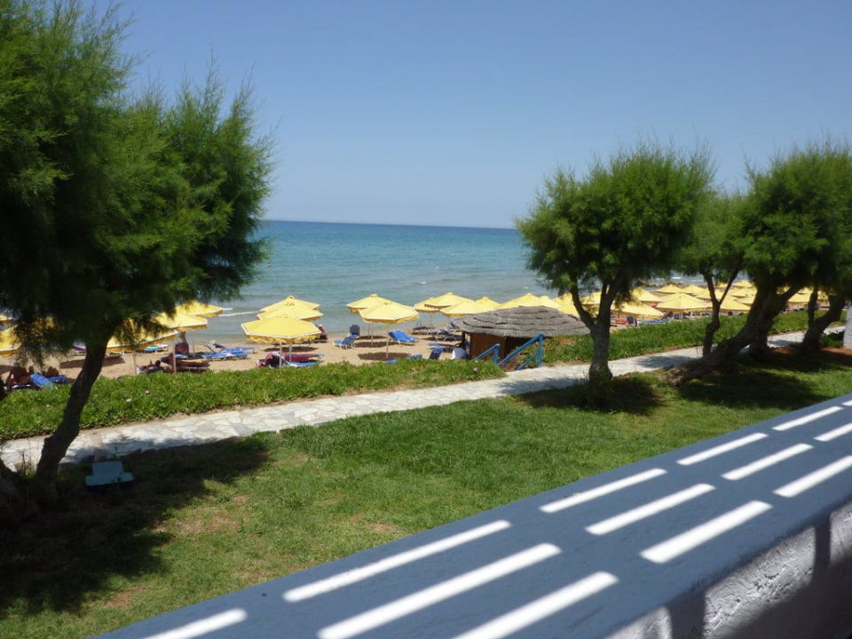 Vista dalla taverna Mitsis Rinela