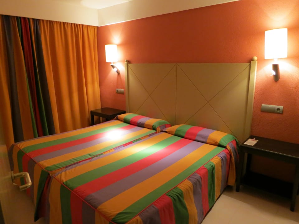 N 413 blau punta reina