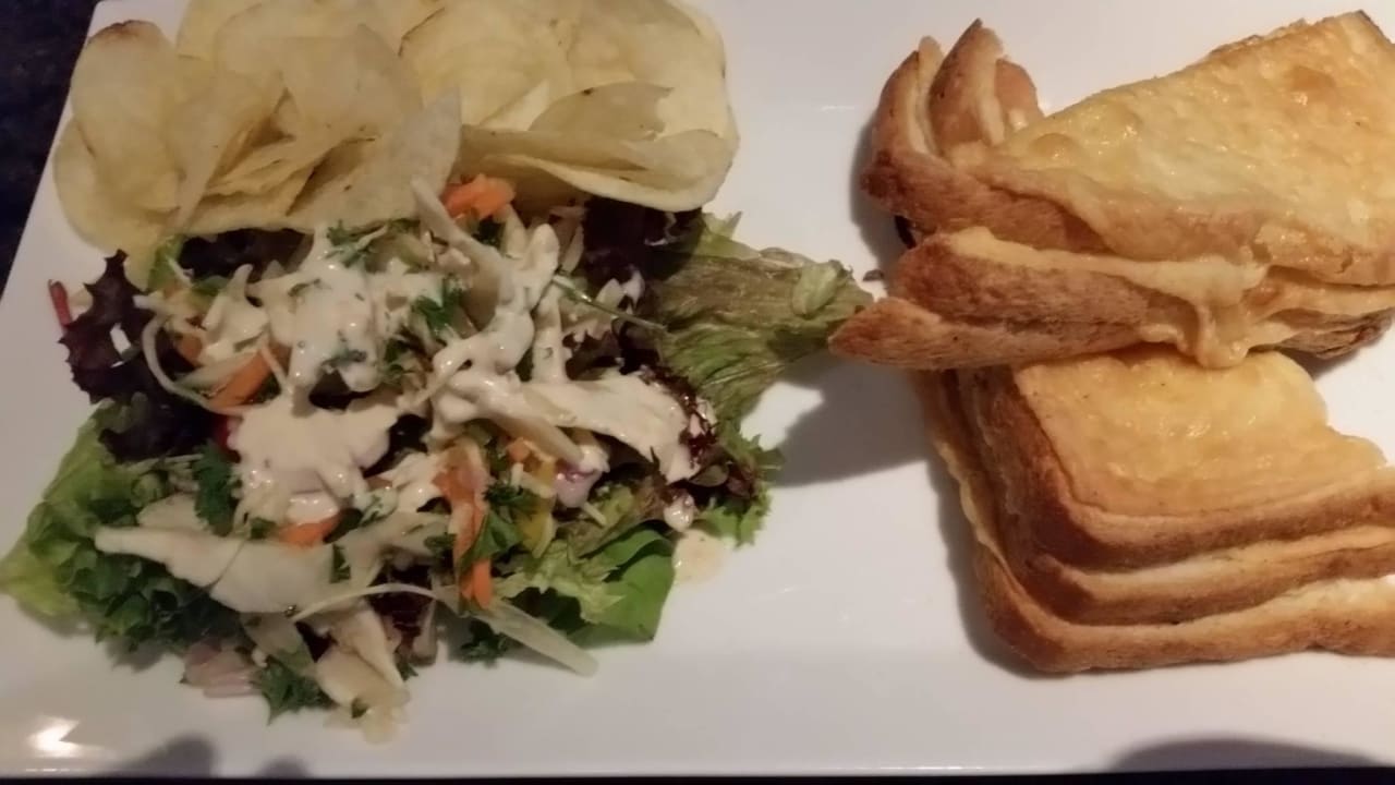 Abendessen in der Sportsbar Hotel Courtyard by Marriott Amsterdam Airport