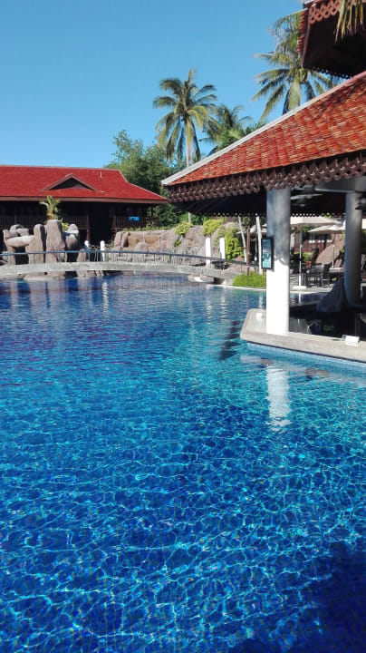 Kleiner Pool Pelangi Beach Resort & Spa