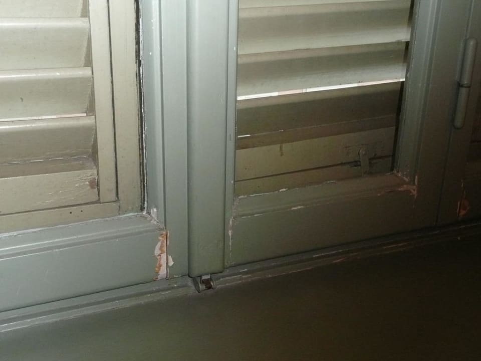 Fensterrahmen Grand Hotel Nizza et Suisse