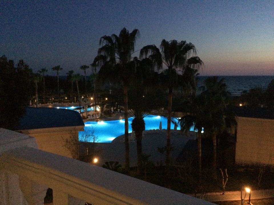 Nachts ein Traum Iz Flower Side Beach Hotel