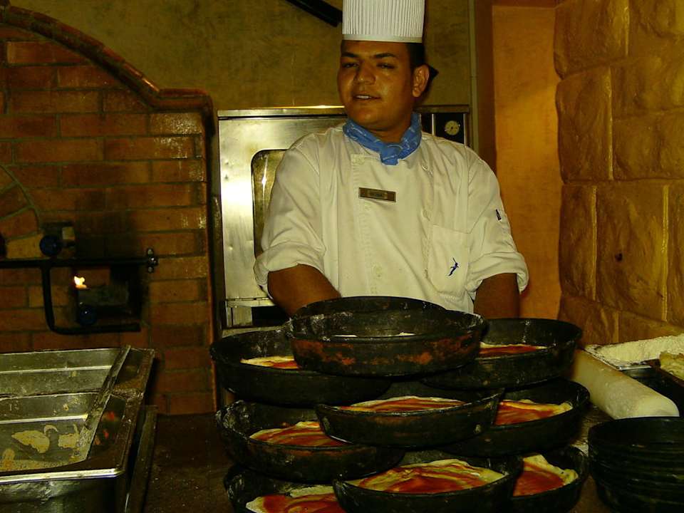 Pizzabäcker Pickalbatros Alf Leila Wa Leila Resort - Neverland Hurghada
