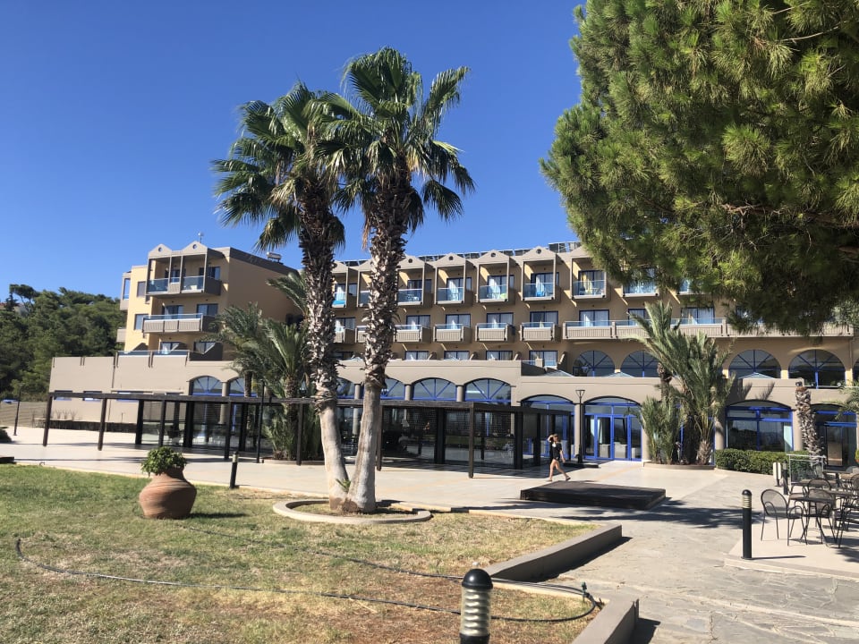 Außenansicht Kresten Palace Hotel