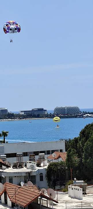 Außenansicht Azura Deluxe Resort & Spa Hotel