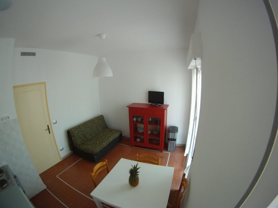 Soggiorno appartamento B5 Hotel Perla Marina