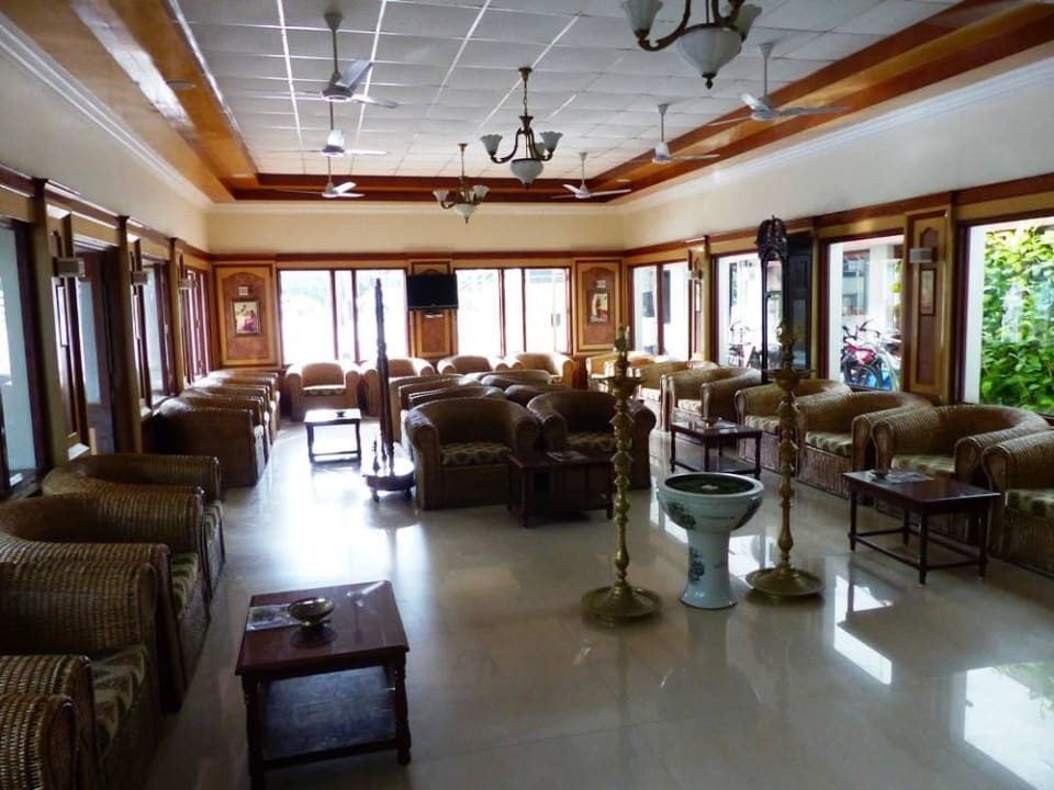 Lobby im Haupthaus Hotel Ideal Beach Resort