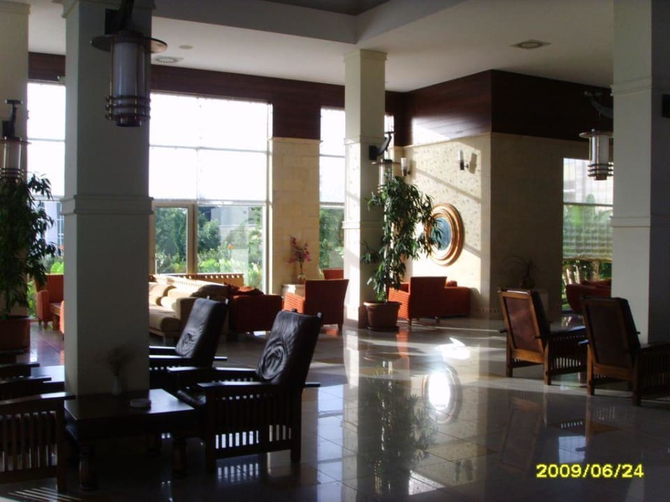 Holl glowny AQI Pegasos World