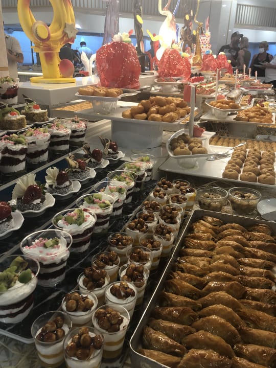 Gastro Iz Flower Side Beach Hotel