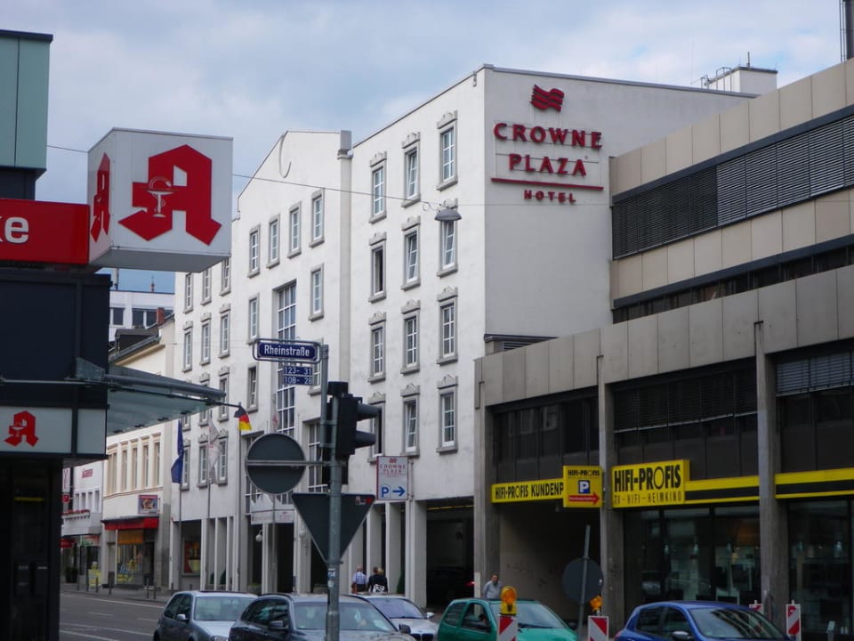 Von der Bahnhofstrasse aus gesehen Mercure Hotel Wiesbaden City