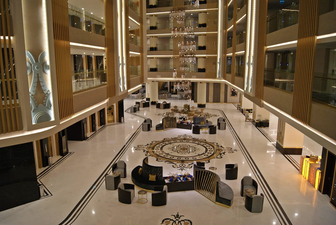 Beeindruckende Lobby Haydarpasha Palace