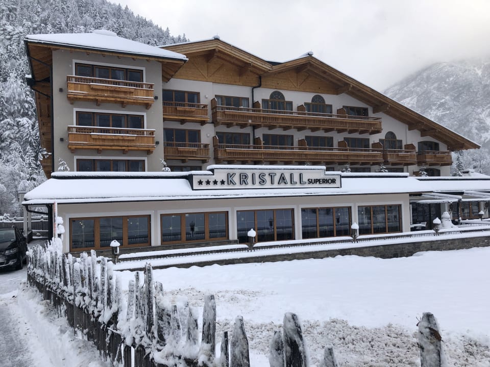 Außenansicht Verwöhnhotel Kristall