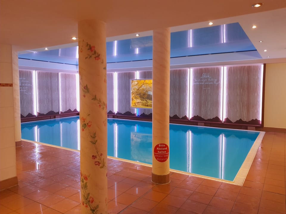 Pool IFA Alpenrose Hotel Kleinwalsertal