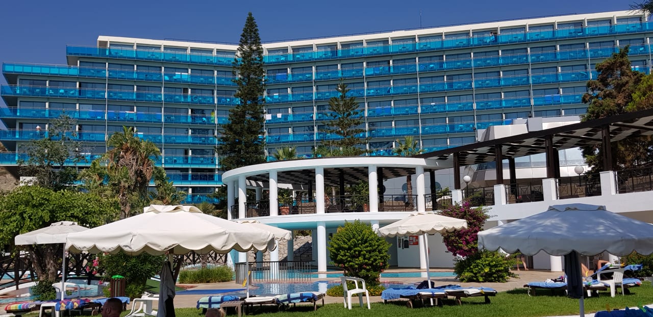 Außenansicht Hotel Calypso Beach