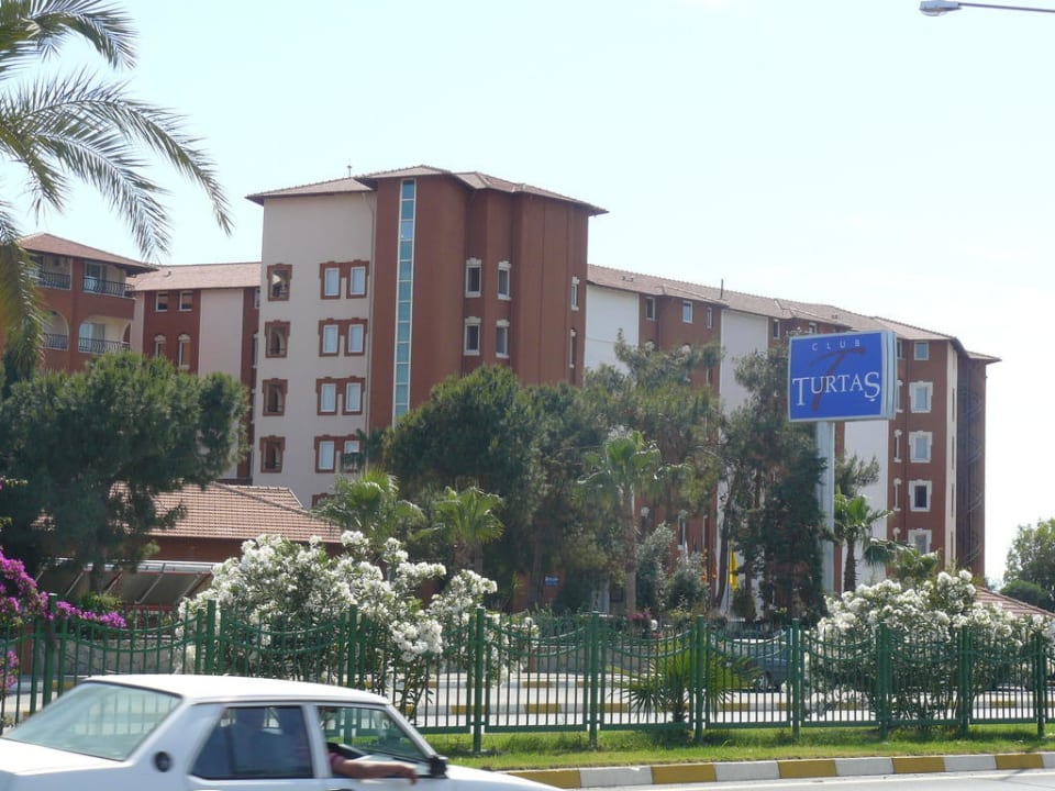 Außenansicht Club Turtas Beach Hotel