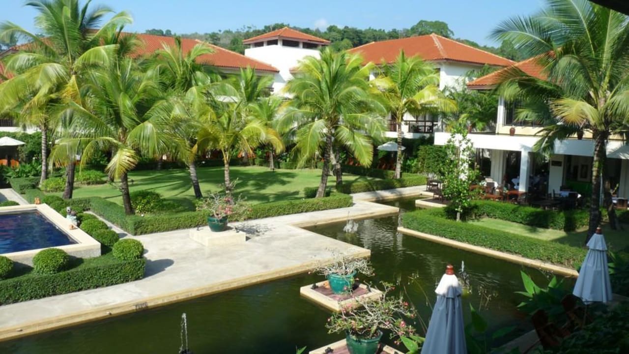 Blick vom Zimmer in den Garten The Briza Beach Resort Khaolak
