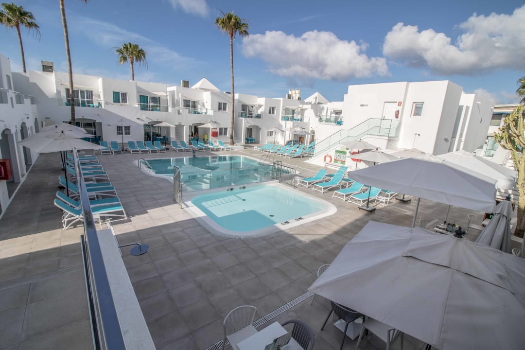 Pool Apartments Guinate Club