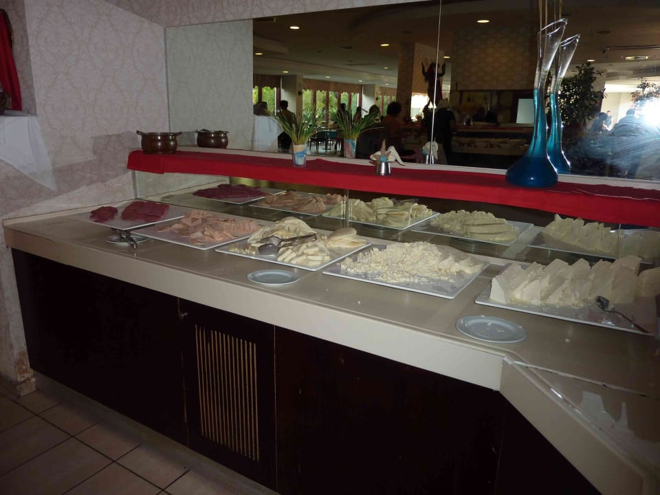 Wurst & Käse in der Früh Perre La Mer Hotel Resort & Spa