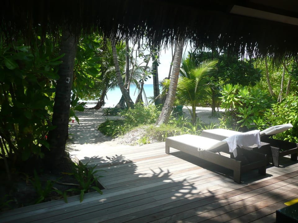 Terrasse Deluxe Beach Bungalow mit Jacuzzi 212 Kuramathi Maldives