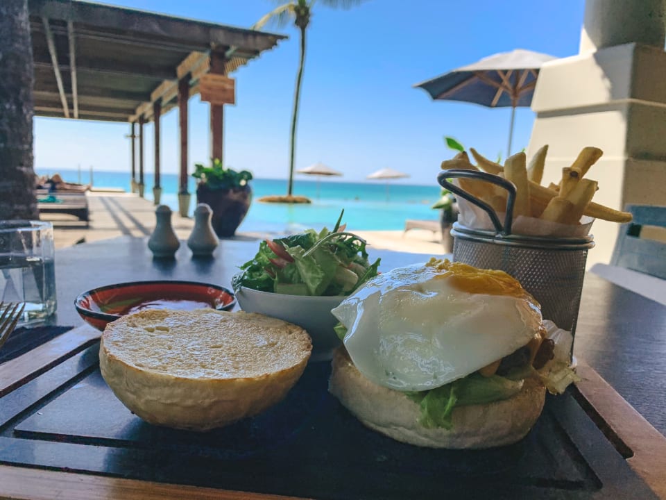 Gastro Hilton Ngapali Resort & Spa