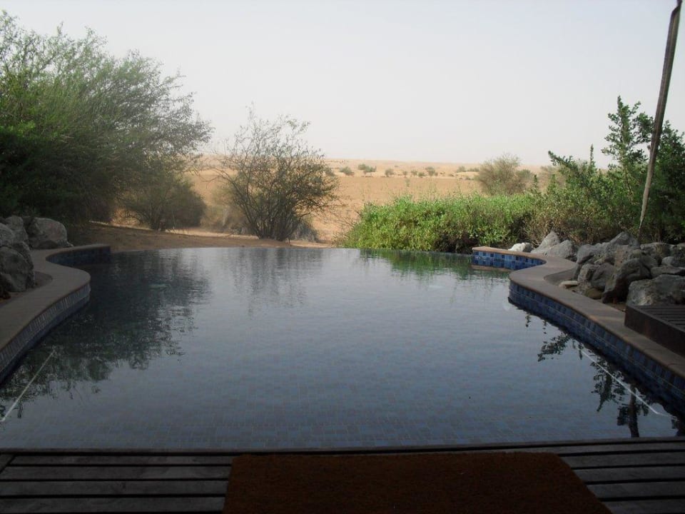 Blick auf den eigenen Pool Al Maha, A Luxury Collection Desert Resort & Spa