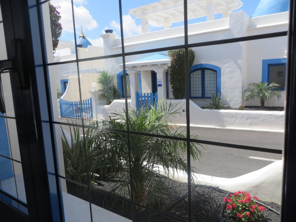 Vom Zimmer auf die Hotelstraße Bahiazul Villas & Club
