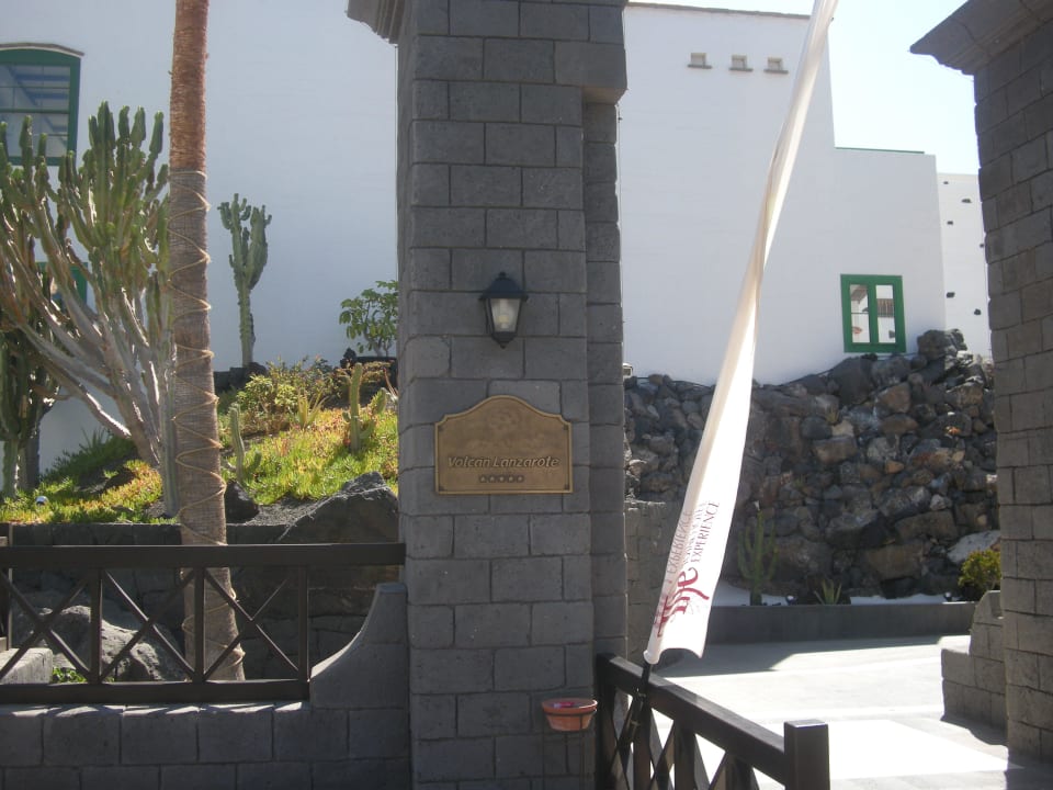 Eingang Hotel LIVVO Volcan Lanzarote