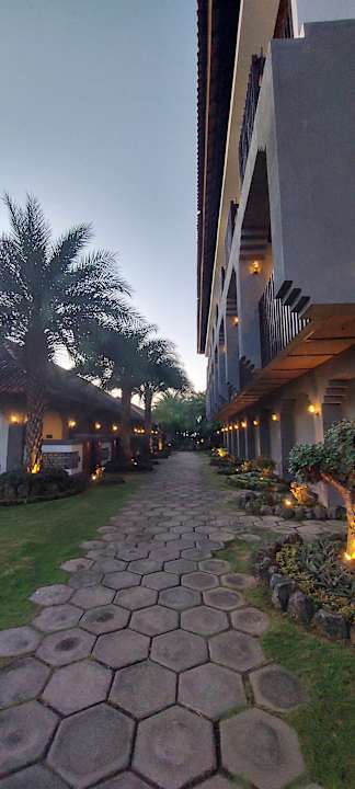 Außenansicht Lovina Beach Club & Resort