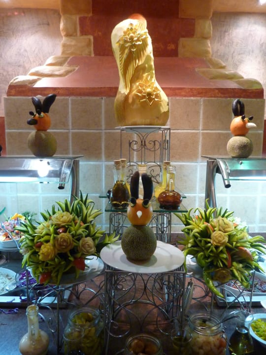 Presentation /Speißen Pickalbatros Alf Leila Wa Leila Resort - Neverland Hurghada