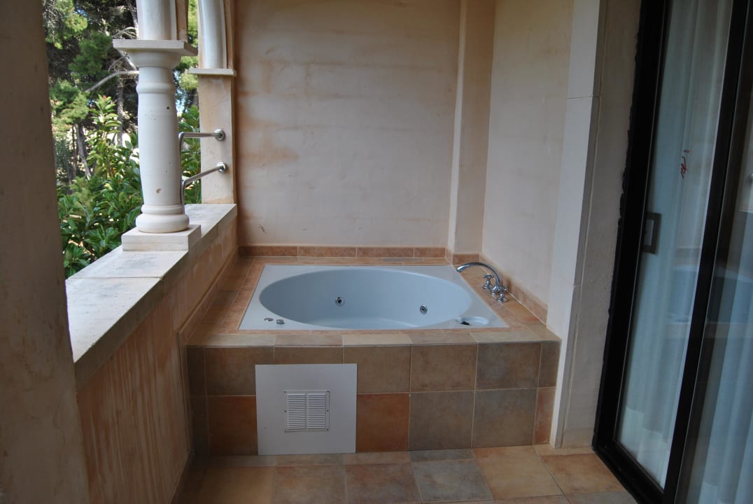 Pool auf dem Balkon Junior-Suite 3207 Lago Garden