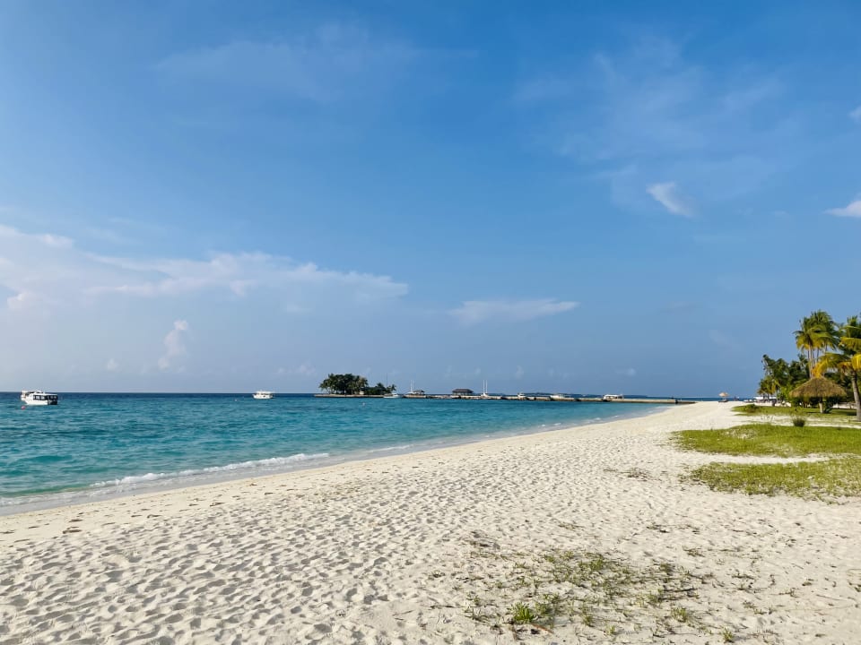 Strand Kuredu Island Resort & Spa