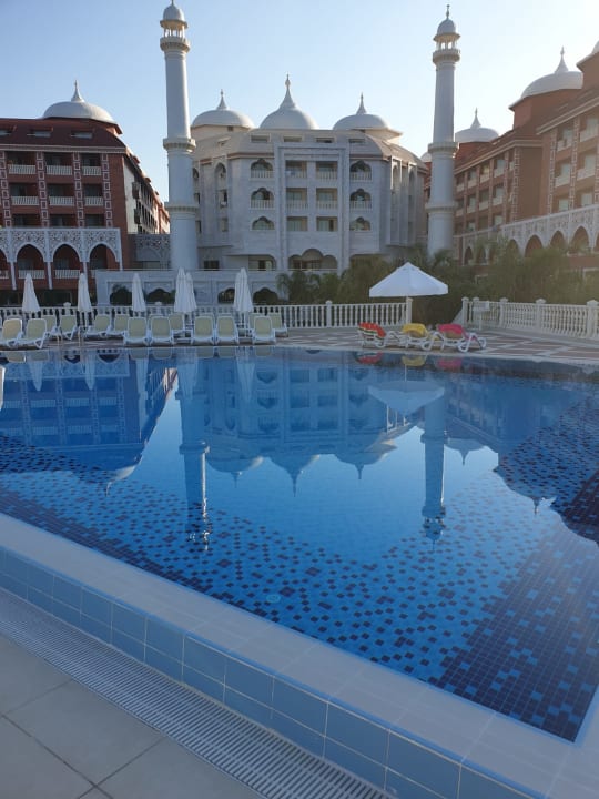 Zimmer Royal Taj Mahal Hotel