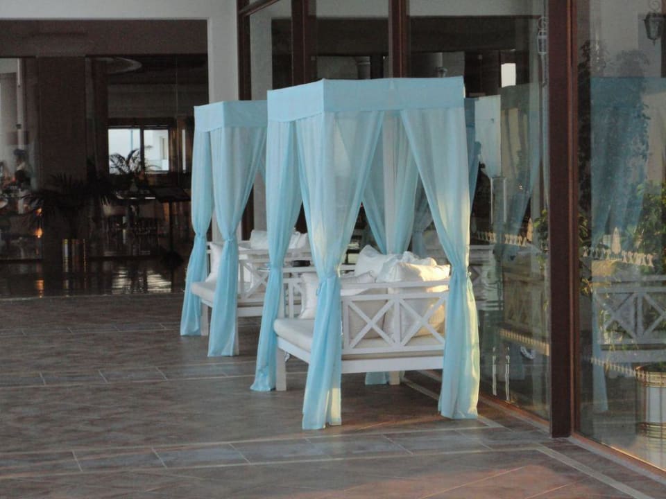 Eingang des Hotels Atrium Prestige Thalasso Spa Resort & Villas