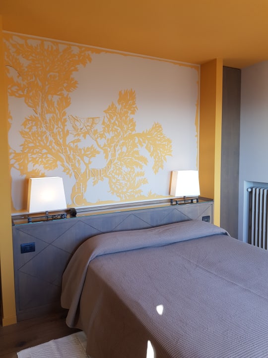 Zimmer Titano Suites Hotel