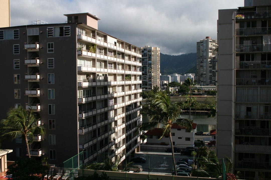 Blick auf den Diamond Head Hotel Castle Hokele Suites Waikiki
