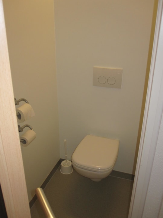 Das WC war zum Glück extra B&B HOTEL Flensburg-City