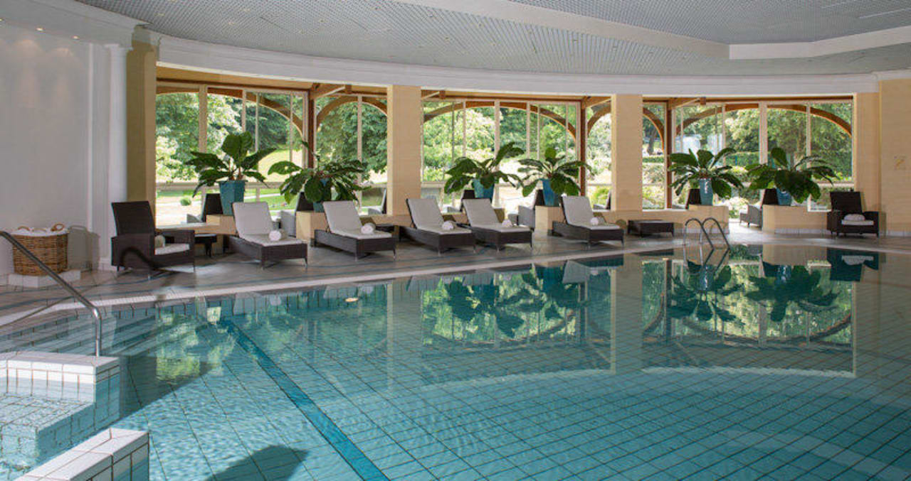 Piscine Intérieure Royal Evian Resort - Hotel Royal