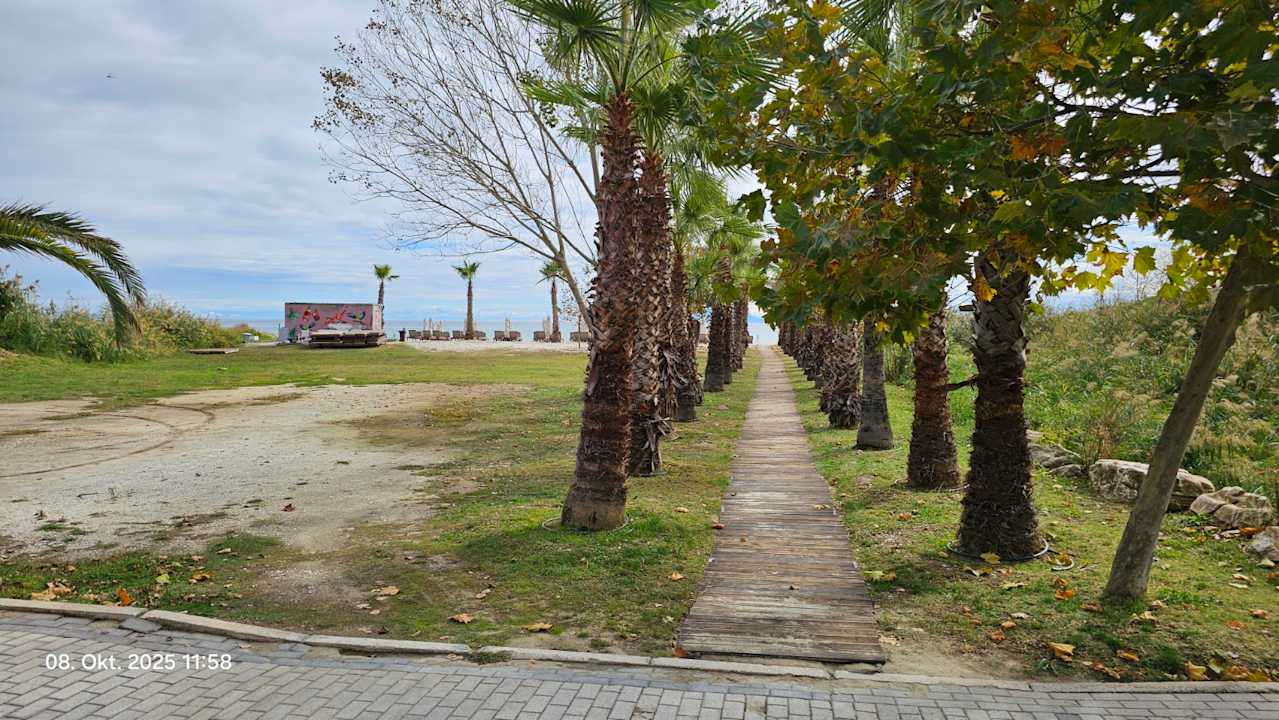 Strand Alexandra Golden Boutique - Adults only