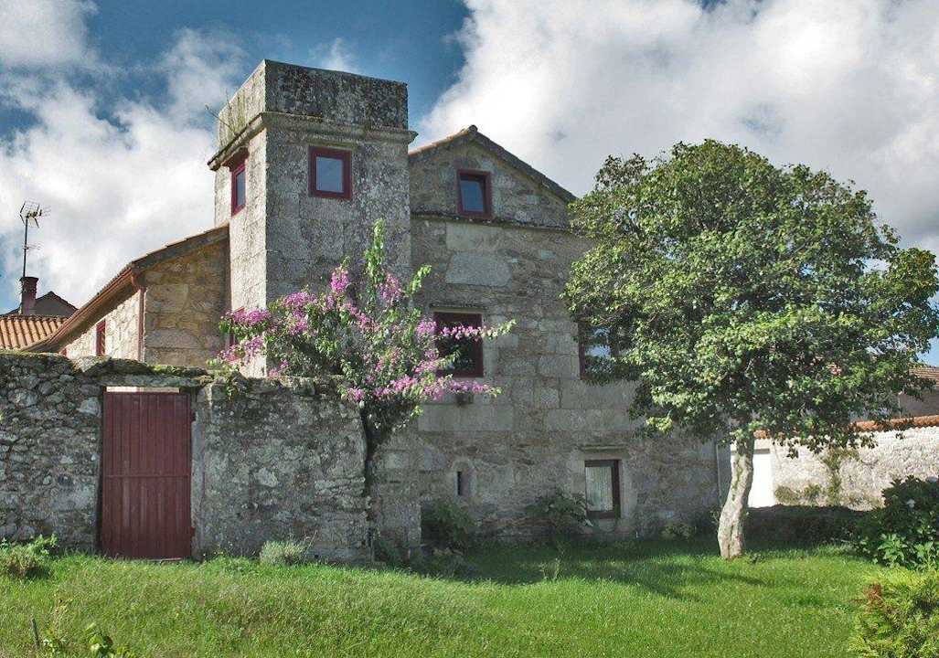 Fachada lateral Casa Rual Vagalumes