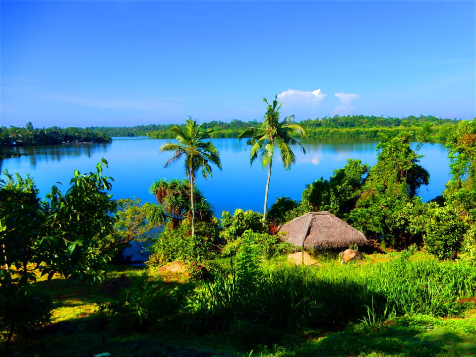 Außenansicht Resort Kadolana Eco Village