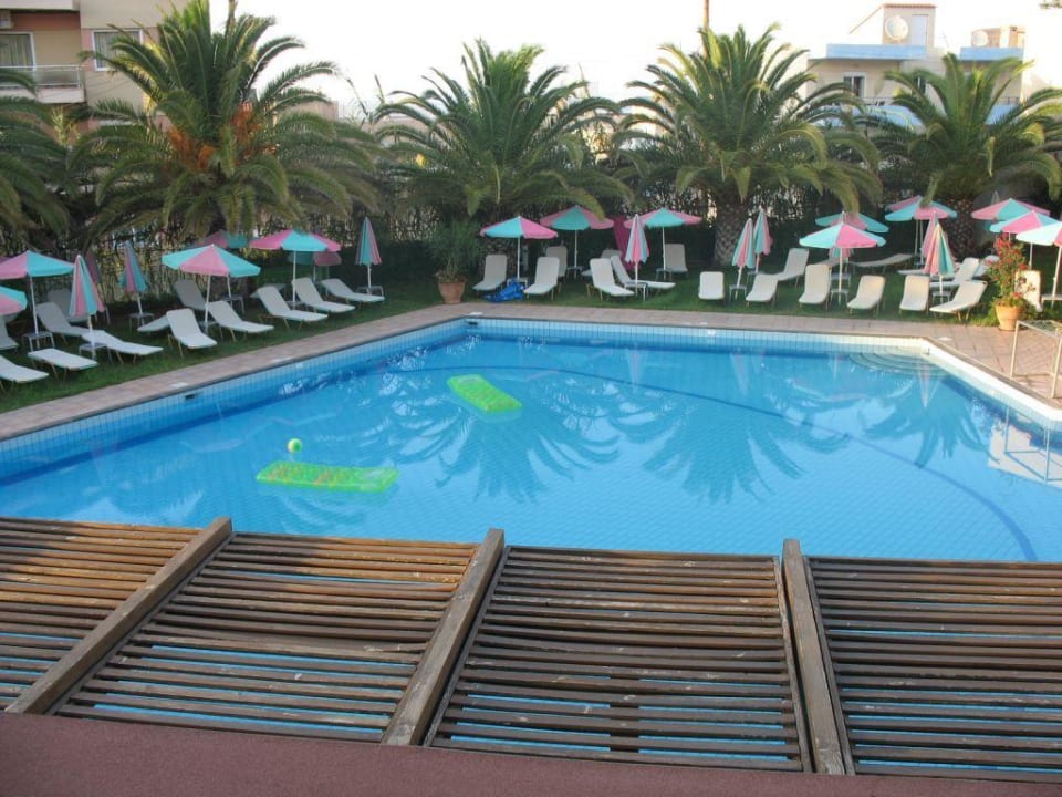 Basen Hotel Minos